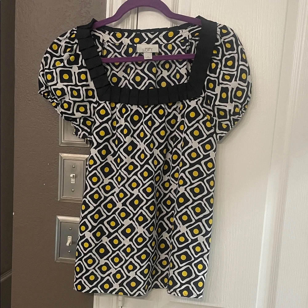 LOFT Navy White and Yellow Geometric Puff Sleeve Blouse Sz S Small Square Neck